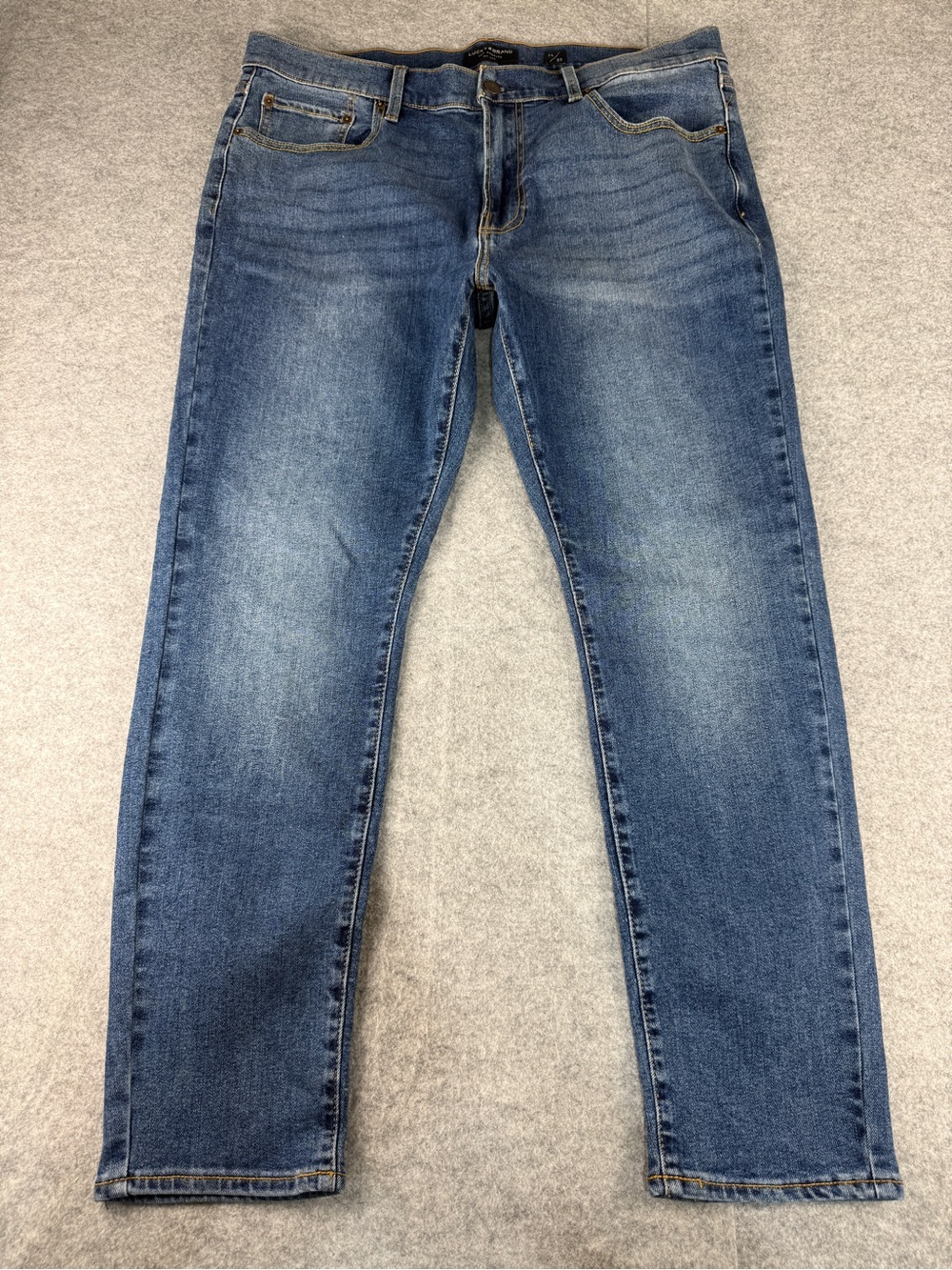 Athletic Taper Lucky Brand 411 Jeans Mens 36x30 | Lollie Closet